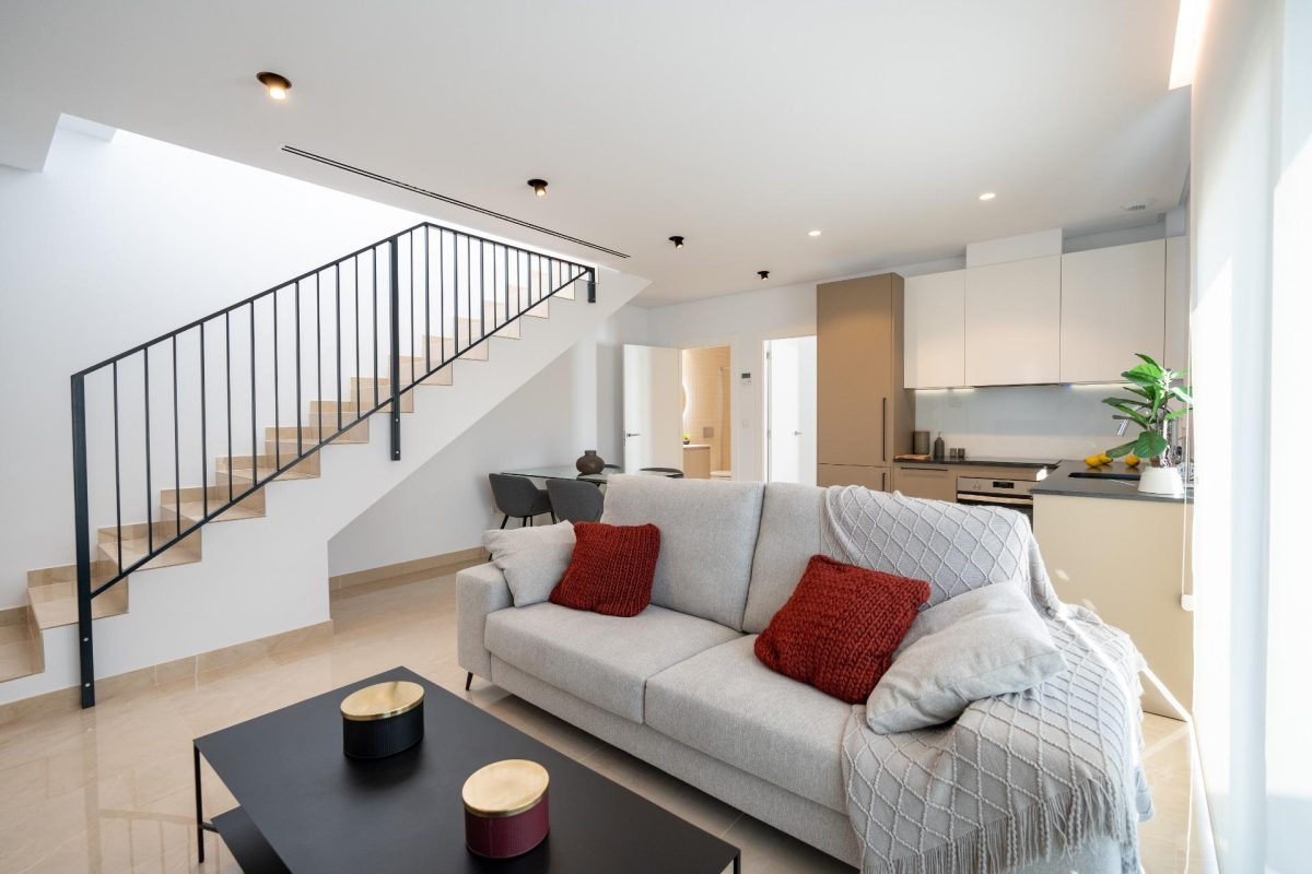Moderno Adosado Con Gran Terraza Privada en La Marina — Foto 20