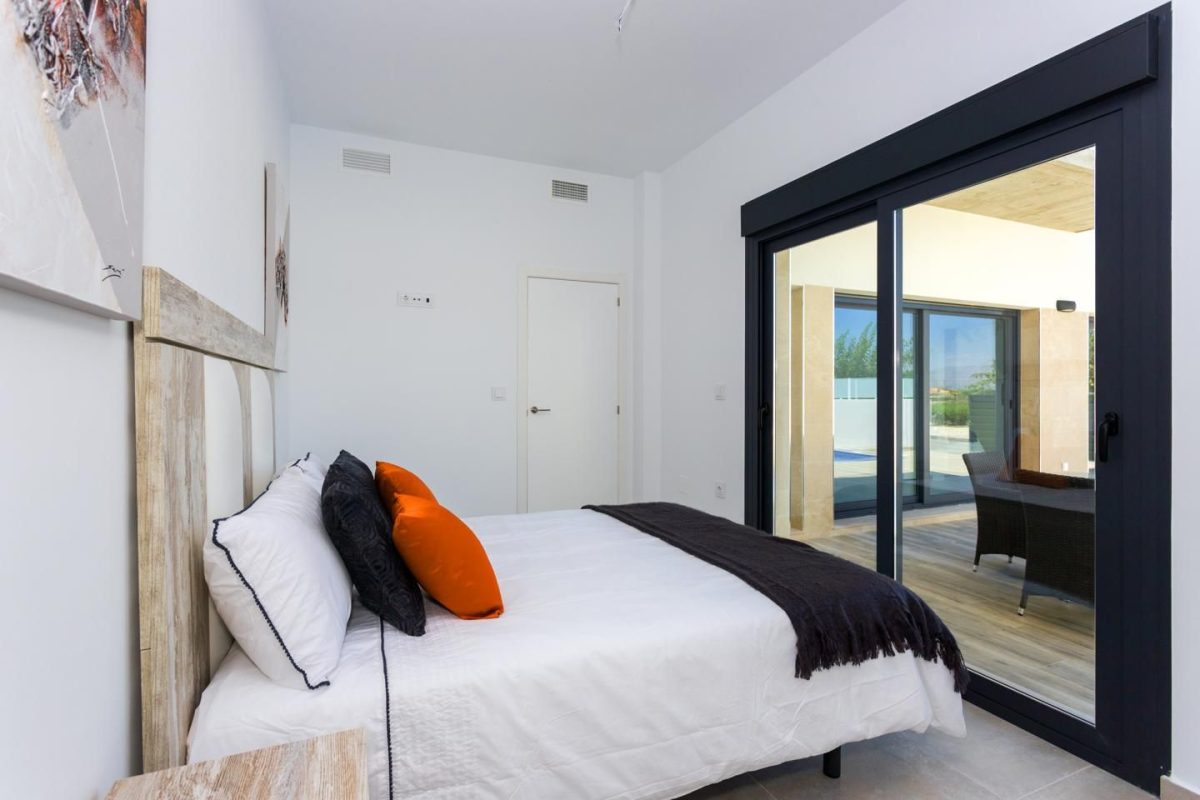Bonita Villa Moderna en Daya Nueva (Alicante) — Foto 12