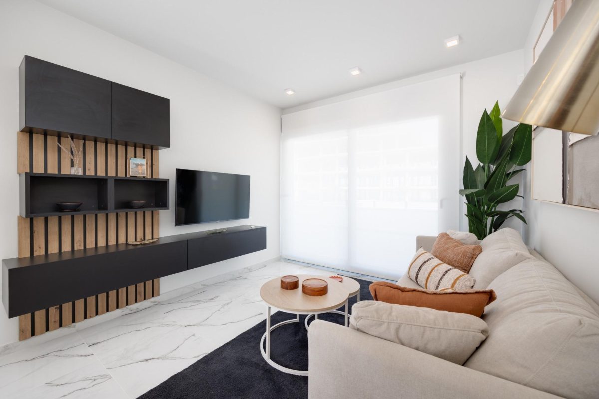Encantador Apartamento en San Miguel de Salinas - ¡Oportunidad Única! — Foto 1