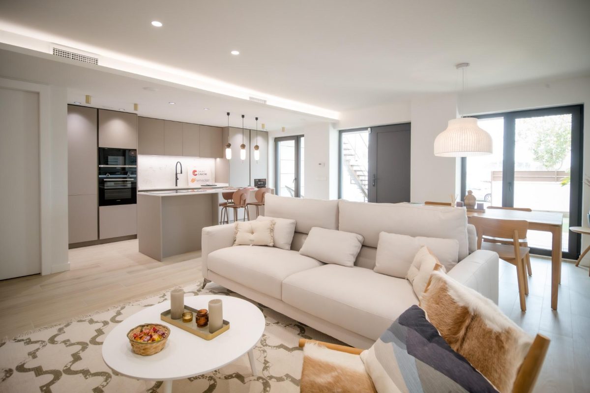 Bonito Apartamento con Piscina, Terrazas y Solarium — Foto 1