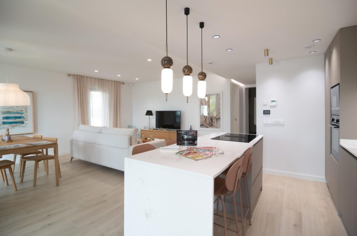 Bonito Apartamento con Piscina, Terrazas y Solarium — Foto 7