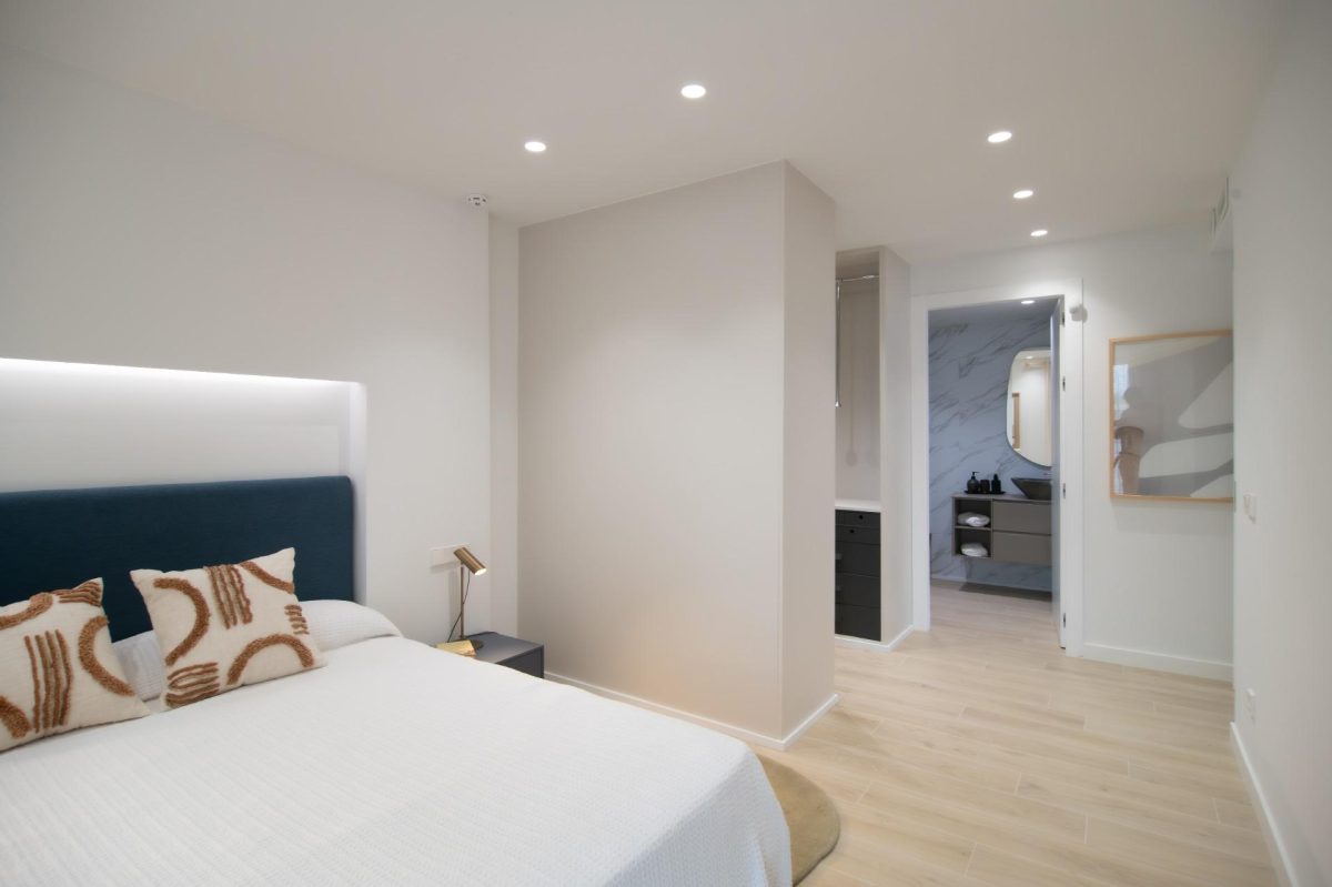 Bonito Apartamento con Piscina, Terrazas y Solarium — Foto 22