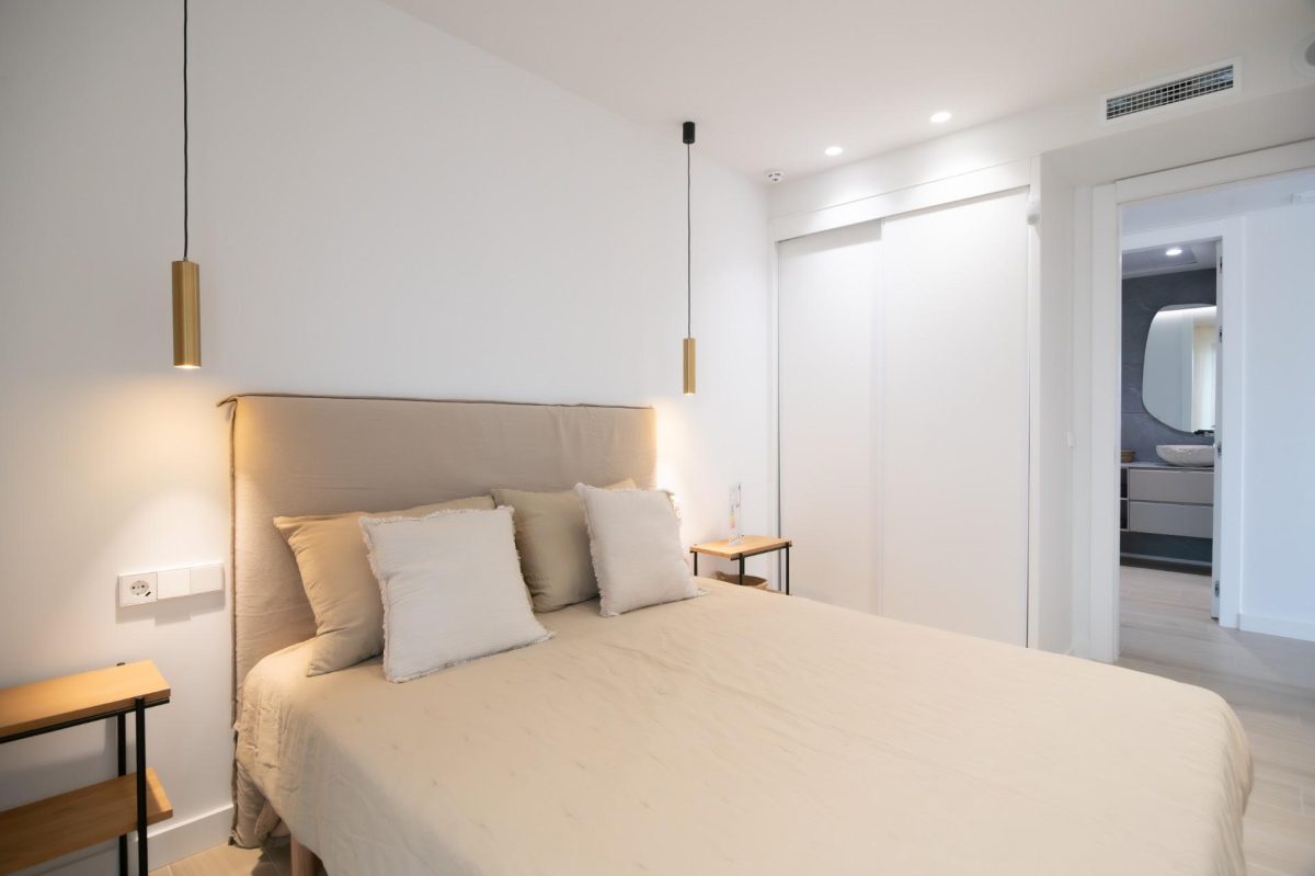 Bonito Apartamento con Piscina, Terrazas y Solarium — Foto 28