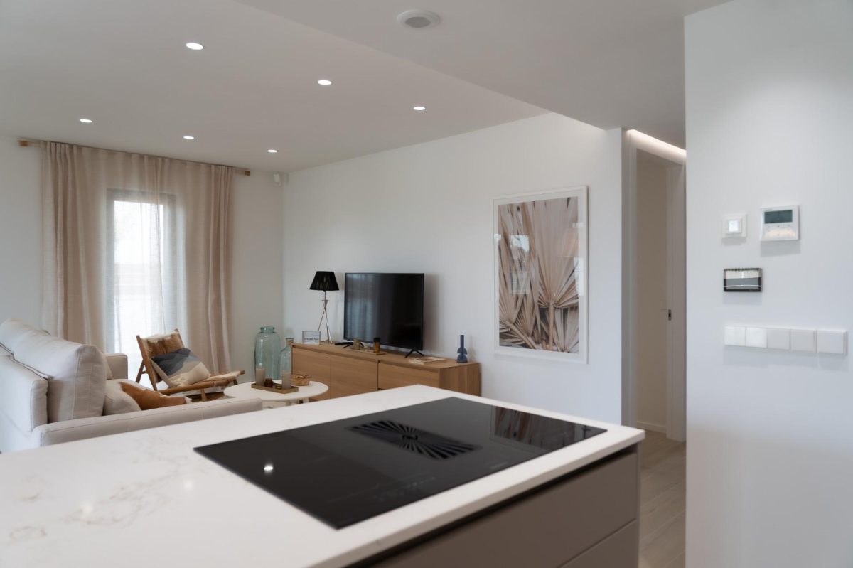 Bonito Apartamento con Piscina, Terrazas y Solarium — Foto 12