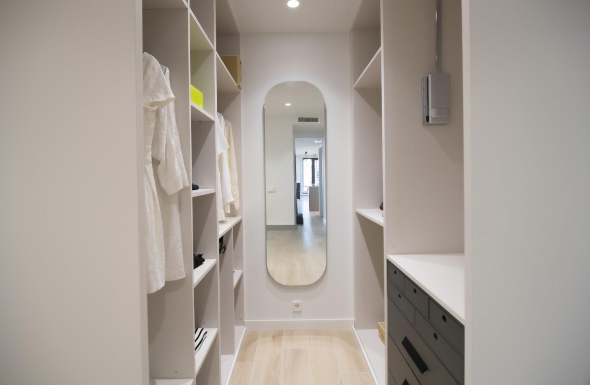 Bonito Apartamento con Piscina, Terrazas y Solarium — Foto 24