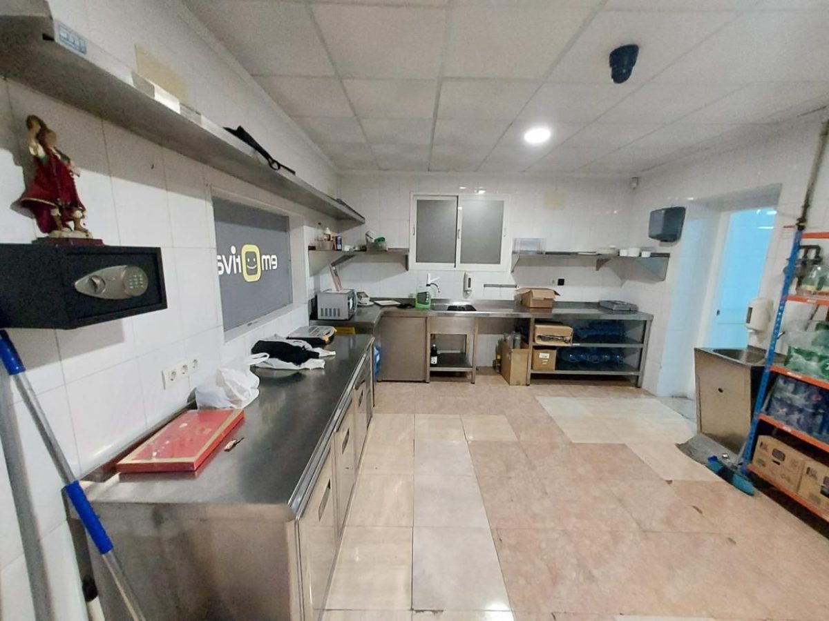 Local con el 6% de rentabilidad en Alicante — Foto 2