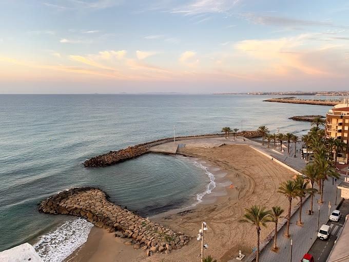 Impresionante local en la mejor zona de Torrevieja — Foto 8