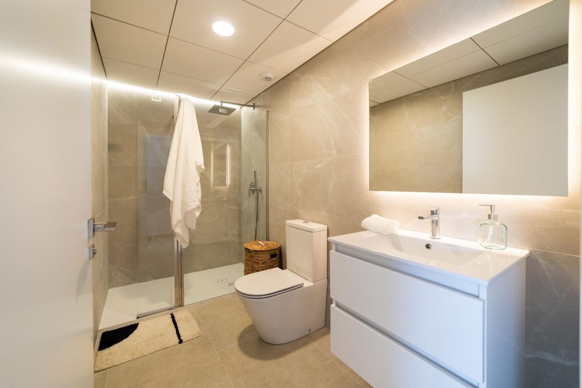 Exclusivo Apartamento en Gran Alacant: Tu Paraíso Cerca del Mar — Foto 16