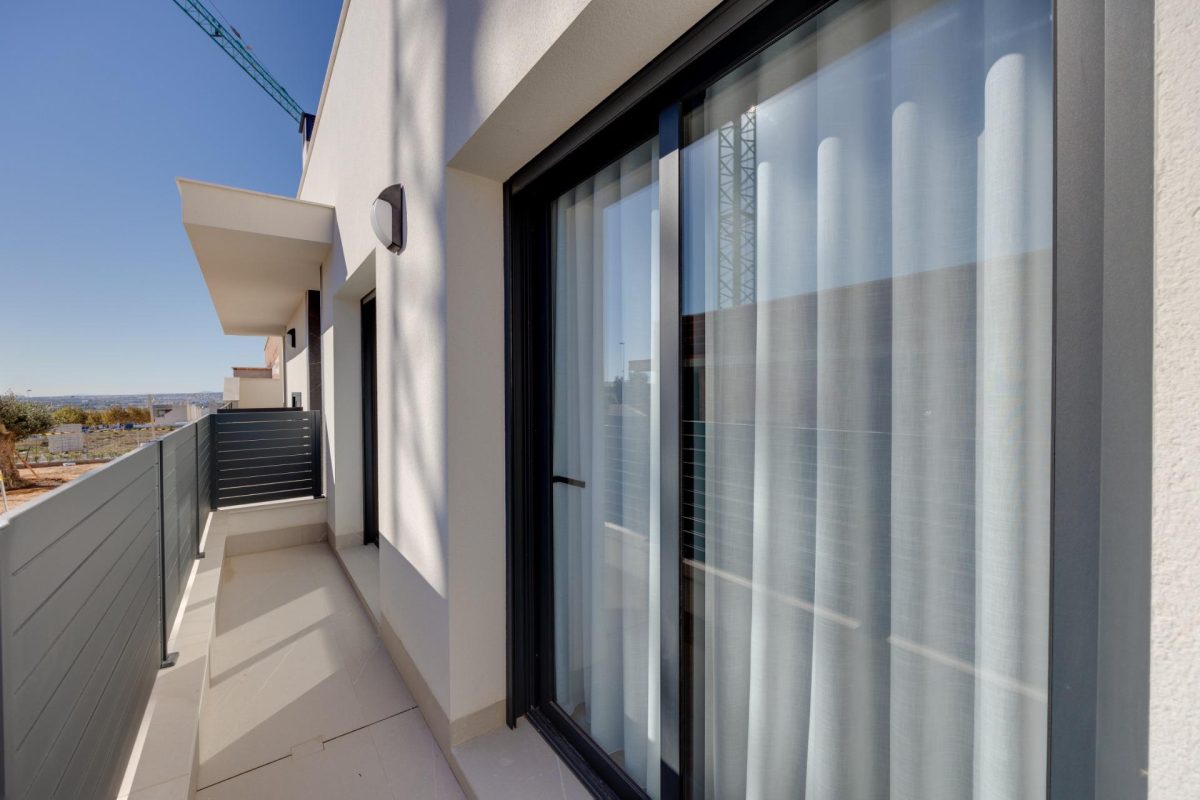 Exclusiva Villa en Torrevieja: Lujo, Comodidad y Proximidad al Mar — Foto 14