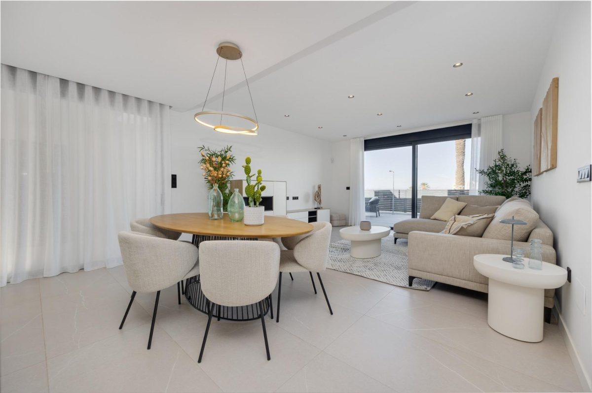 Exclusiva Villa en Torrevieja: Lujo, Comodidad y Proximidad al Mar — Foto 25