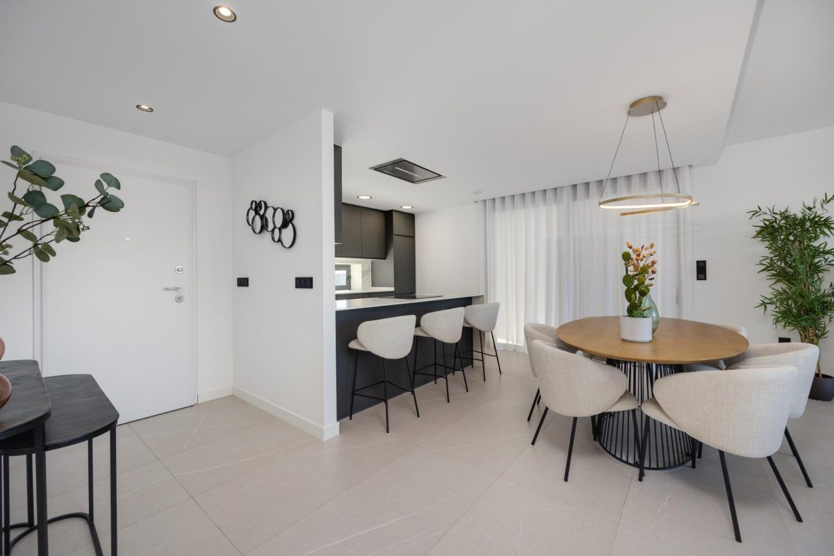 Exclusiva Villa en Torrevieja: Lujo, Comodidad y Proximidad al Mar — Foto 9