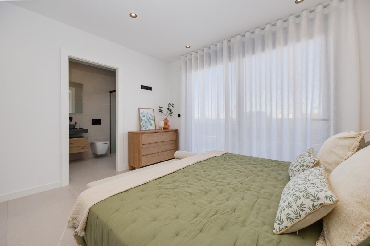 Exclusiva Villa en Torrevieja: Lujo, Comodidad y Proximidad al Mar — Foto 11