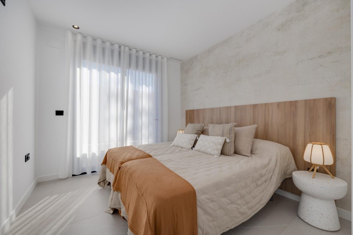 Exclusiva Villa en Torrevieja: Lujo, Comodidad y Proximidad al Mar — Foto 17