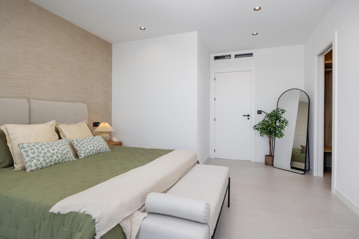 Exclusiva Villa en Torrevieja: Lujo, Comodidad y Proximidad al Mar — Foto 12