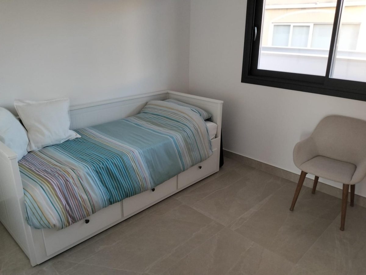 Moderno Piso en Benijofar — Foto 16