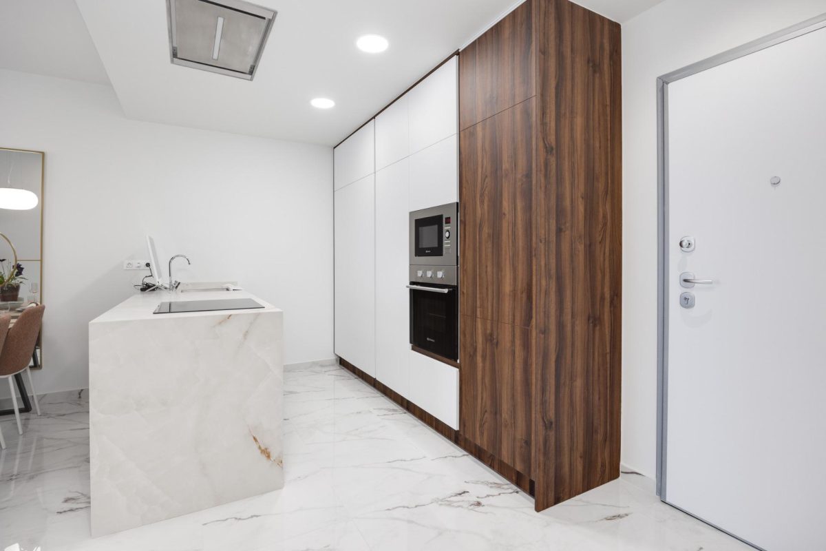 Moderno Ático en San Miguel de Salinas con Solarium y Terraza Privadas — Foto 24