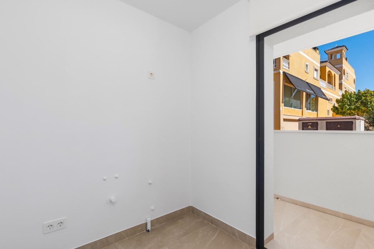 Bonito apartamento de lujo en Benijofar (Alicante) — Foto 13