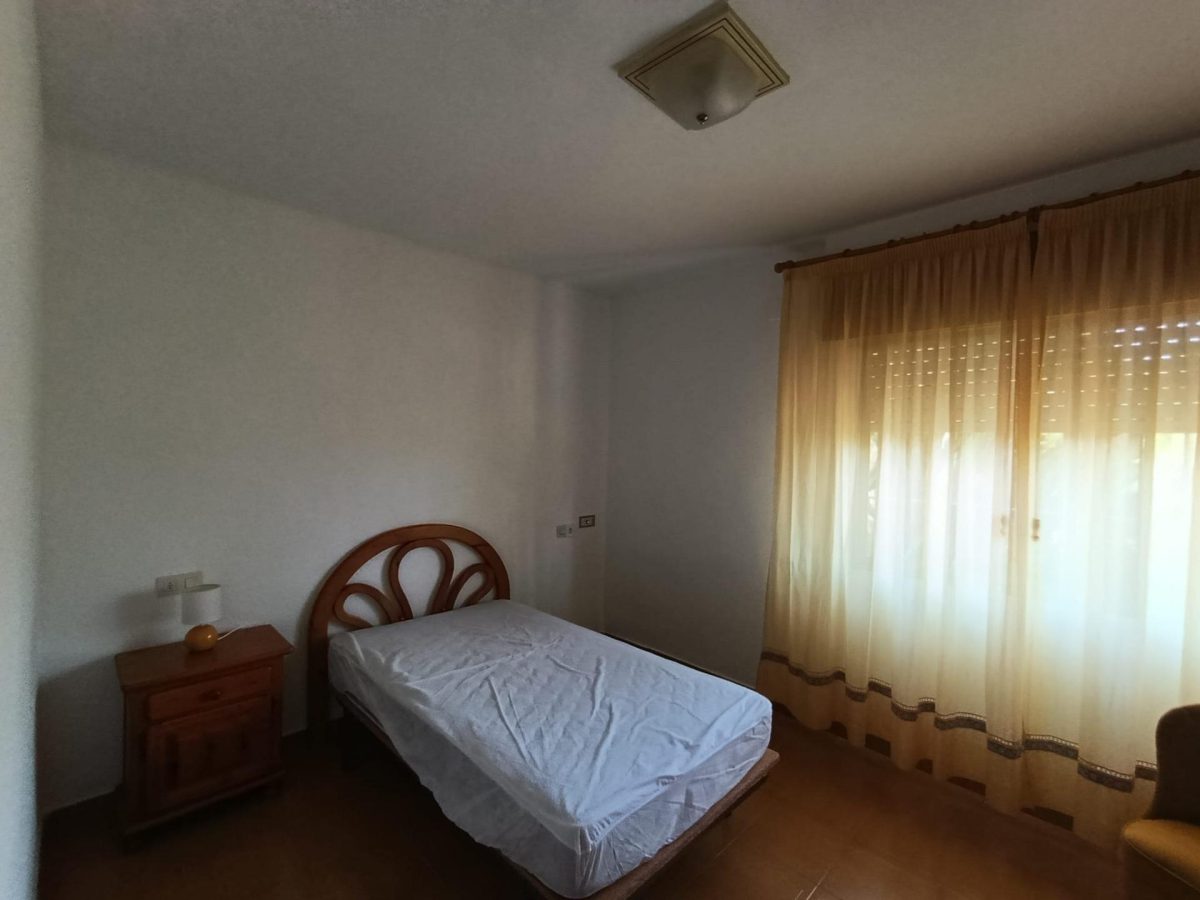 Extraordinaria villa con dos viviendas gemelas — Foto 20