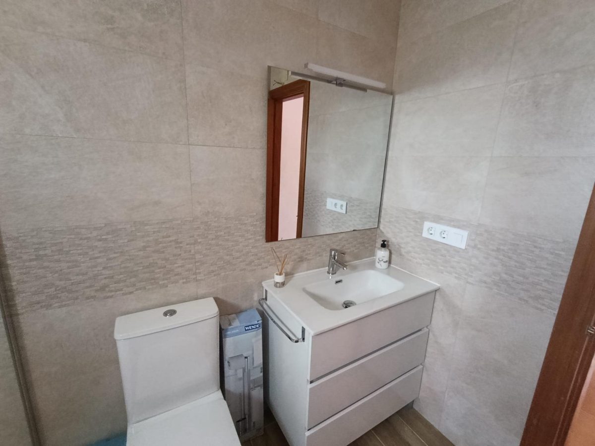Extraordinaria villa con dos viviendas gemelas — Foto 14