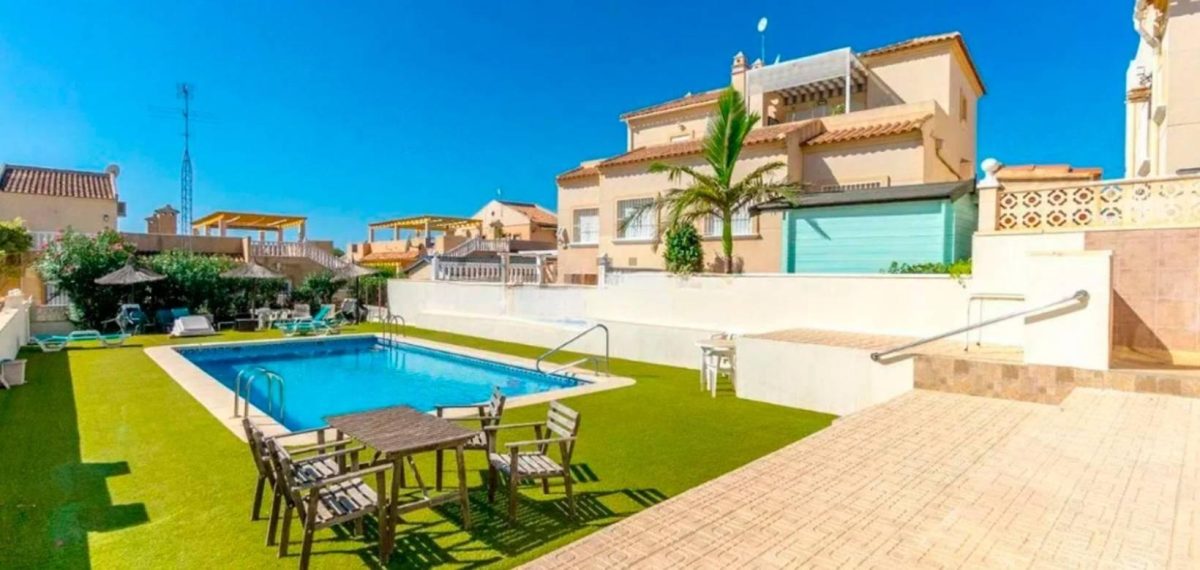 Chalet independiente con solárium y vistas panorámicas en El Galán – Las Filipinas, Orihuela Costa — Foto 2