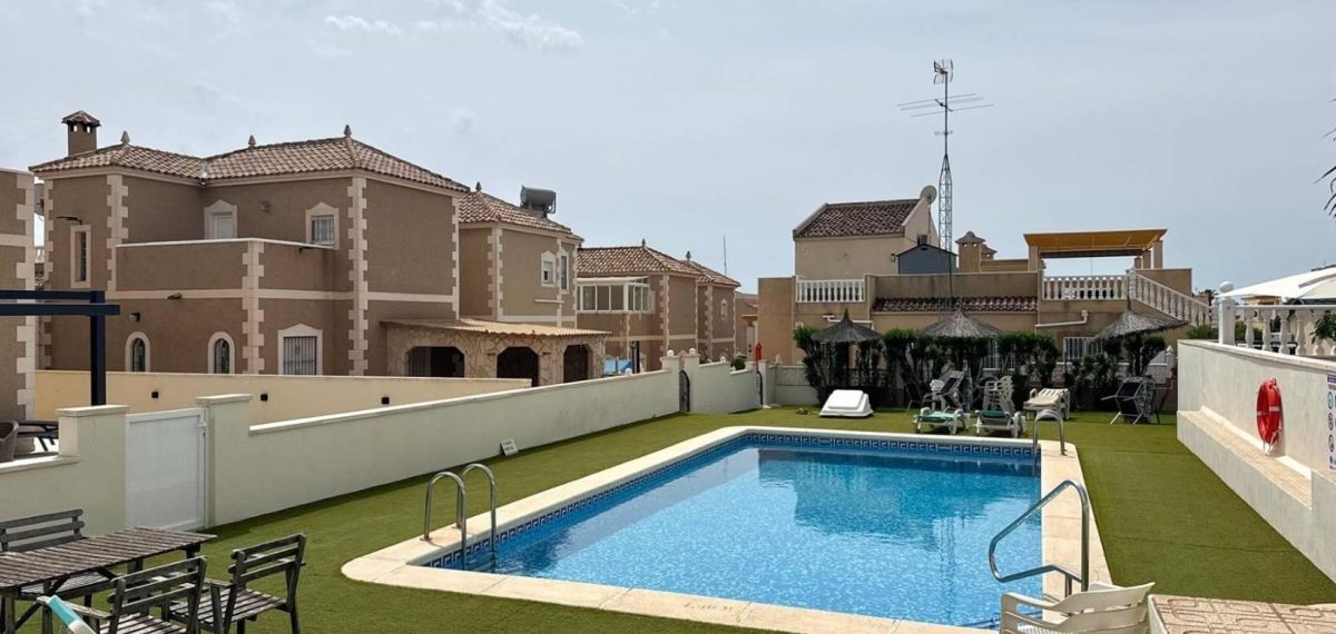 Chalet independiente con solárium y vistas panorámicas en El Galán – Las Filipinas, Orihuela Costa — Foto 23