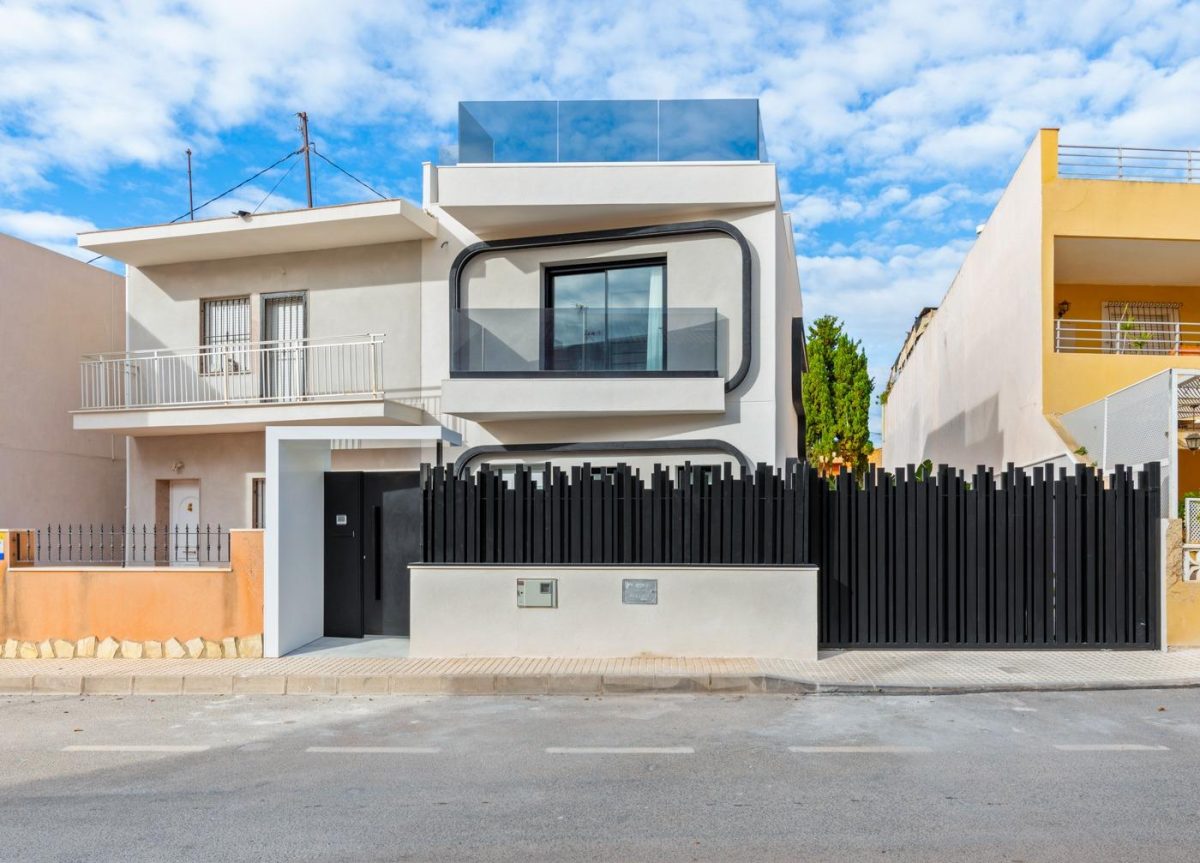 Villa frente al Mediterráneo — Foto 1
