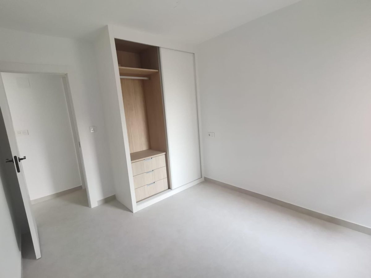 Apartamento reformado a 100 metros de la Playa de La Mata (Torrevieja) — Foto 27