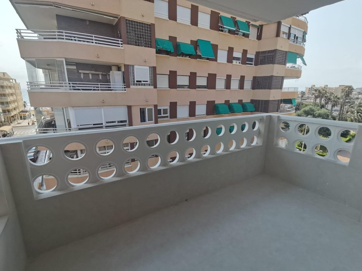 Apartamento reformado a 100 metros de la Playa de La Mata (Torrevieja) — Foto 4