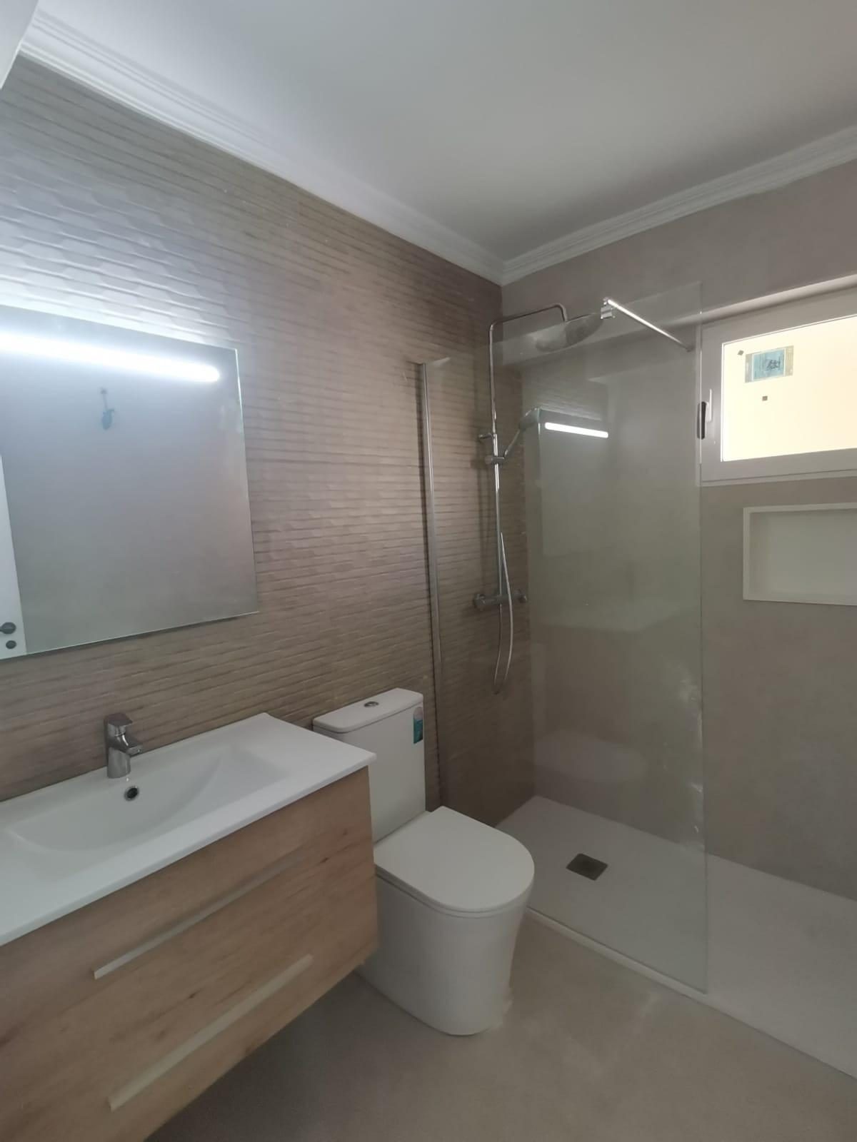 Apartamento reformado a 100 metros de la Playa de La Mata (Torrevieja) — Foto 16