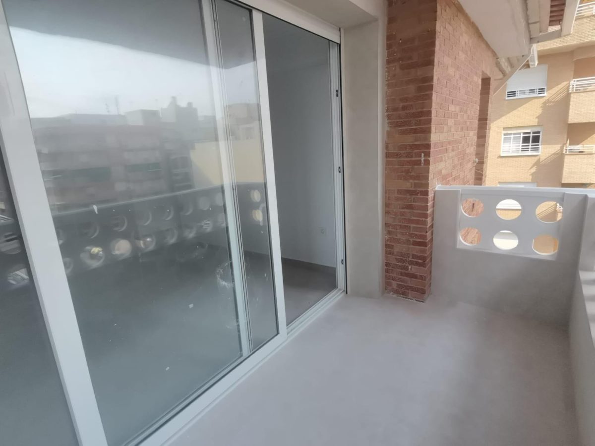 Apartamento reformado a 100 metros de la Playa de La Mata (Torrevieja) — Foto 24