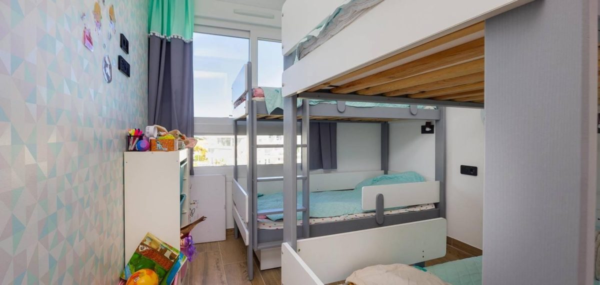 Ático de 3 dormitorios con vistas al mar y gran solárium en Punta Prima — Foto 6