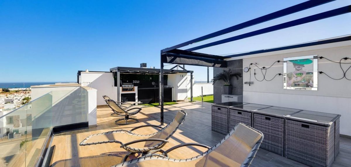 Ático de 3 dormitorios con vistas al mar y gran solárium en Punta Prima — Foto 24