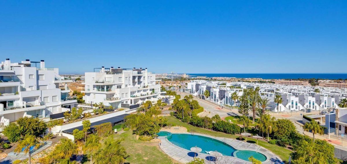 Ático de 3 dormitorios con vistas al mar y gran solárium en Punta Prima — Foto 23