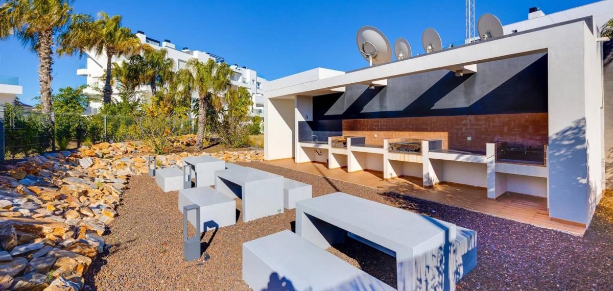 Ático de 3 dormitorios con vistas al mar y gran solárium en Punta Prima — Foto 30