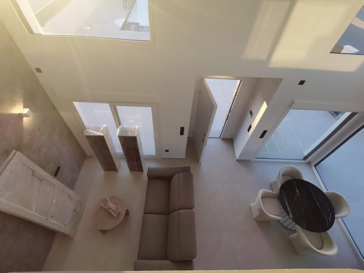 VILLA DE LUJO EN LOS MONTESINOS — Foto 11