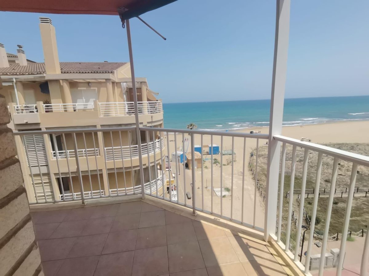 Apartamento en primera línea de playa (La Mata, Torrevieja) — Foto 1
