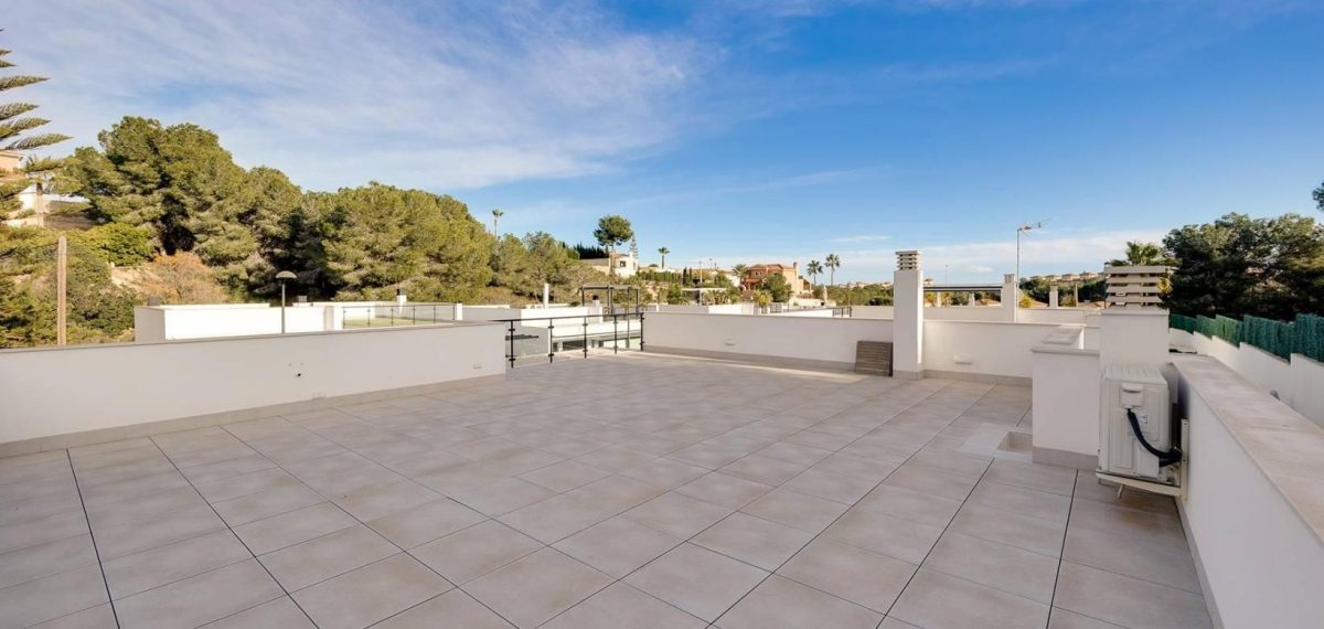 Chalet independiente de 3 dormitorios con piscina privada y solarium en Pinar de Campoverde — Foto 6