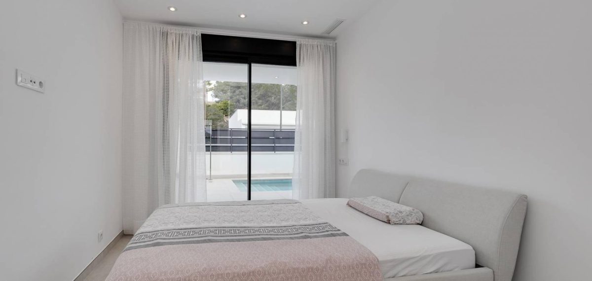 Chalet independiente de 3 dormitorios con piscina privada y solarium en Pinar de Campoverde — Foto 26