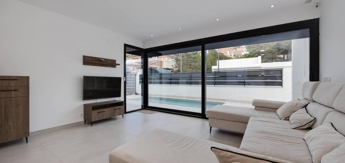 Chalet independiente de 3 dormitorios con piscina privada y solarium en Pinar de Campoverde — Foto 12