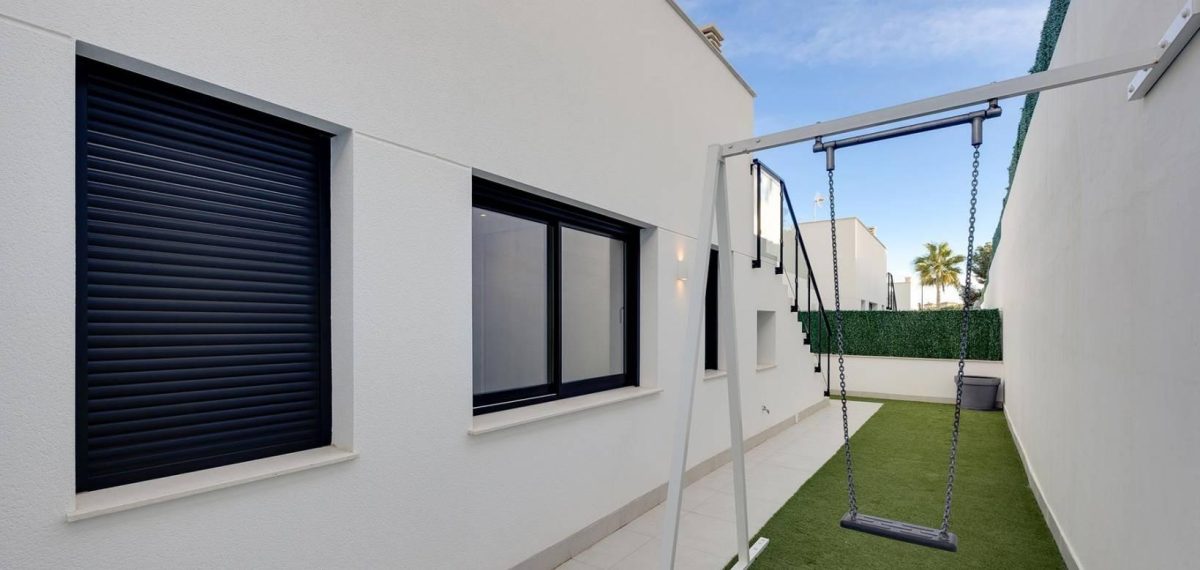 Chalet independiente de 3 dormitorios con piscina privada y solarium en Pinar de Campoverde — Foto 4