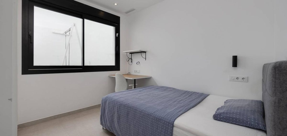 Chalet independiente de 3 dormitorios con piscina privada y solarium en Pinar de Campoverde — Foto 19