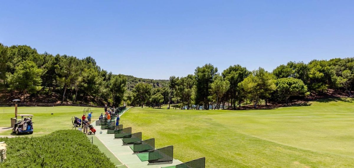 Villa independiente en primera línea de golf en Las Ramblas, Orihuela Costa — Foto 27