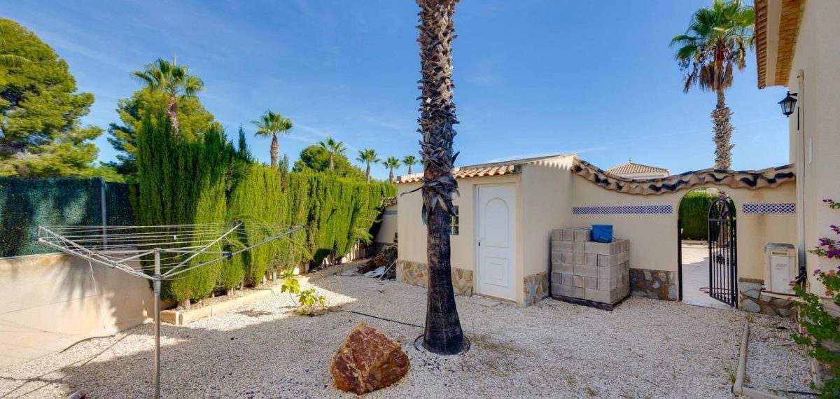 Villa independiente en primera línea de golf en Las Ramblas, Orihuela Costa — Foto 25