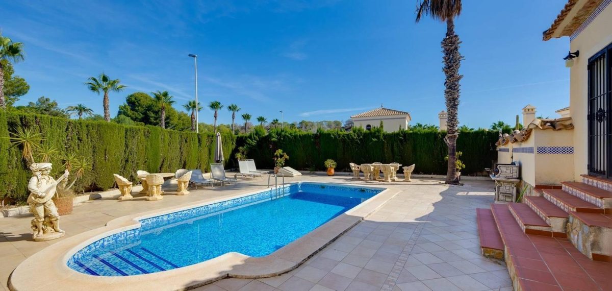 Villa independiente en primera línea de golf en Las Ramblas, Orihuela Costa — Foto 24