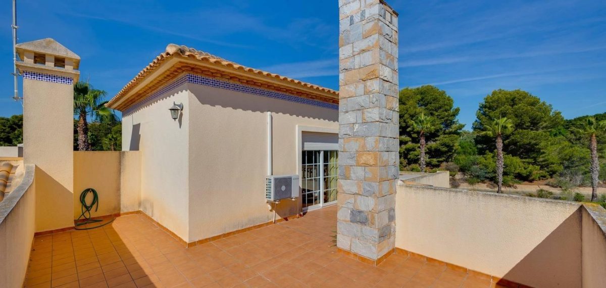 Villa independiente en primera línea de golf en Las Ramblas, Orihuela Costa — Foto 21