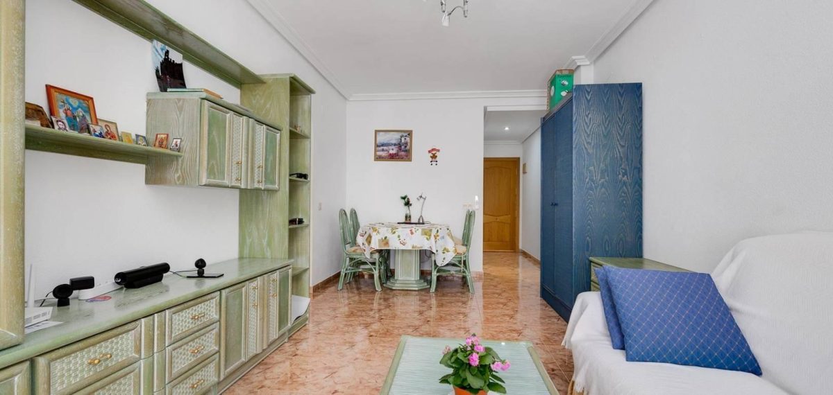 Acogedor apartamento de 2 dormitorios en Torrevieja a menos de 700 metros de la playa — Foto 8