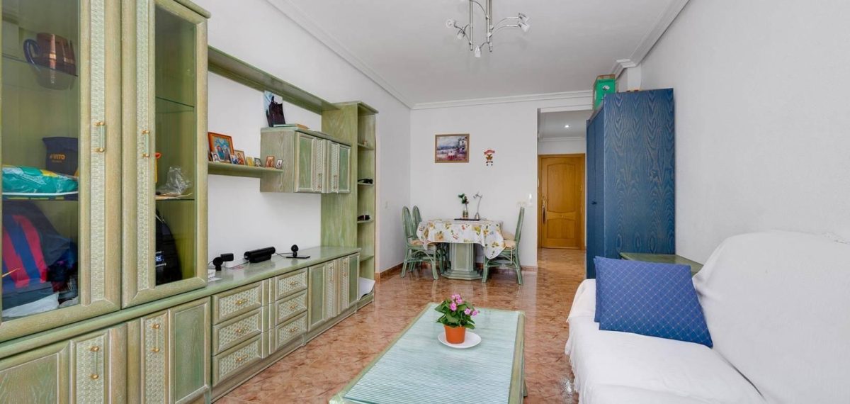 Acogedor apartamento de 2 dormitorios en Torrevieja a menos de 700 metros de la playa — Foto 6