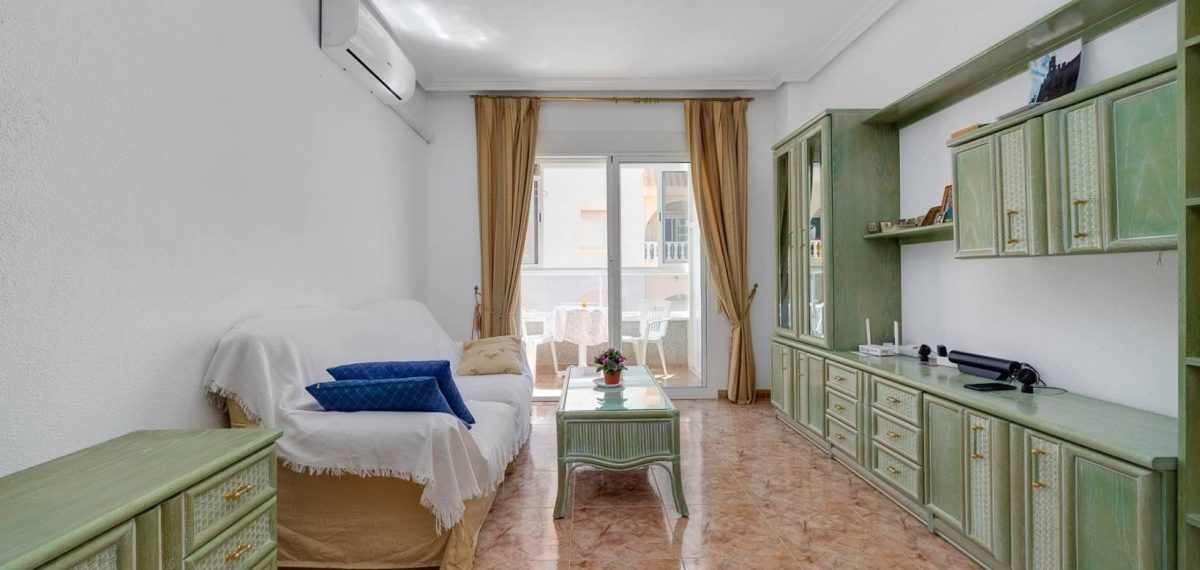 Acogedor apartamento de 2 dormitorios en Torrevieja a menos de 700 metros de la playa — Foto 4