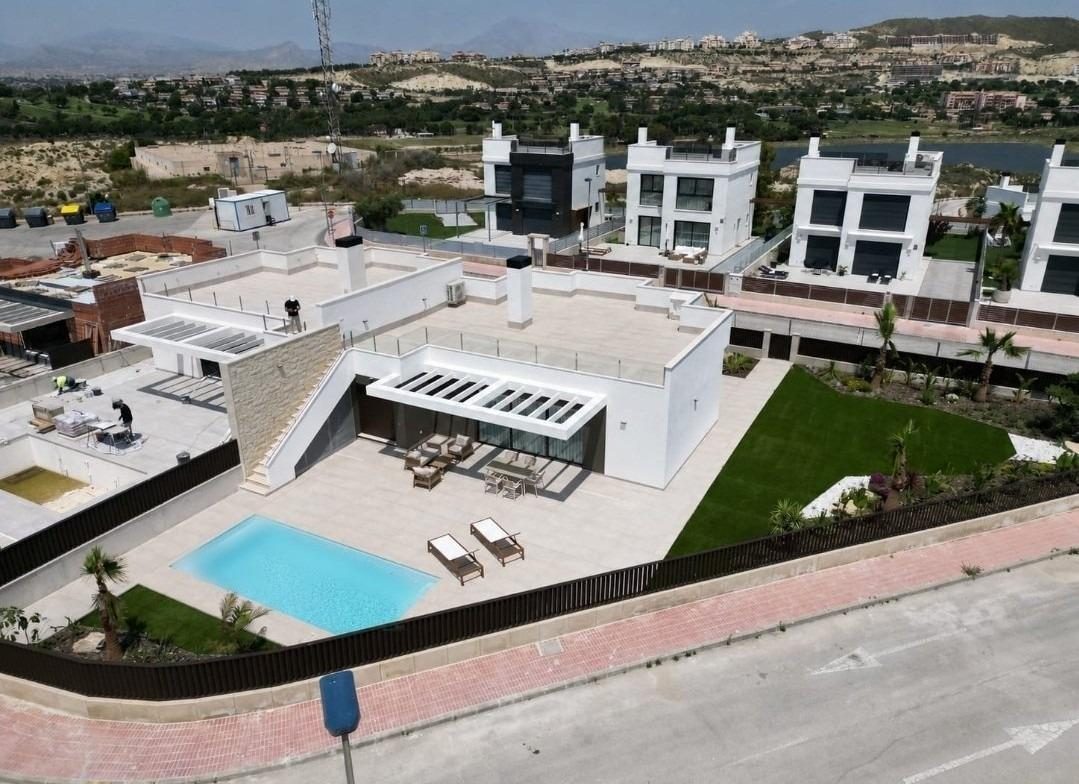 Bonita villa en Muchamiel, Alicante — Foto 1