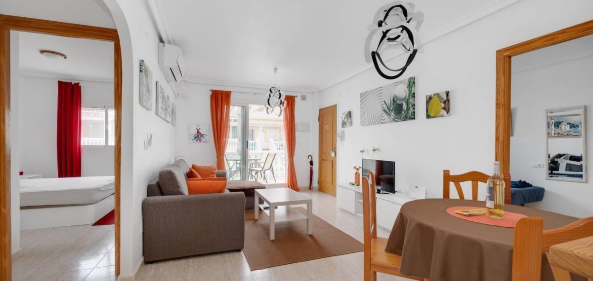 Luminoso apartamento dúplex con terraza y solárium, a 1 km de la playa de La Zenia — Foto 8